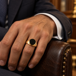 Pre Owned 9ct Mens Onyx Signet Ring ZC118